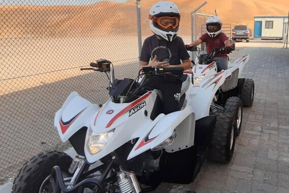 Desert motorcycle shop 4 wheel