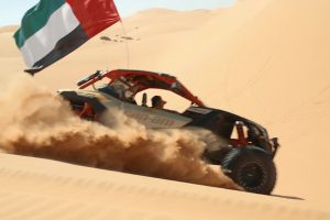 Driving-on-Sand-Dunes-in-dubai