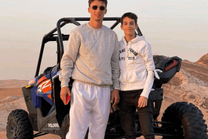 Dune_buggy_rental_near_Dubai