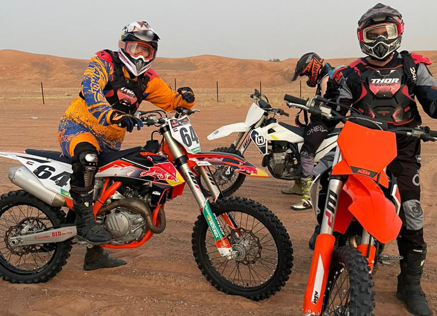 5-enduro-bike-big-red-desert-safari-adventure-gruop-tour-dubai